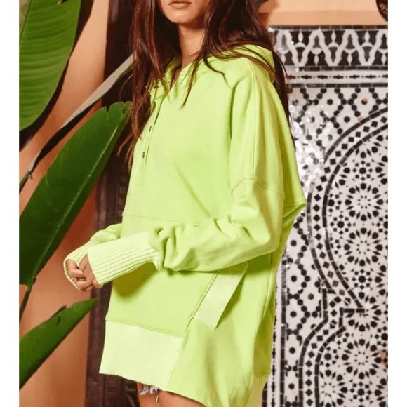 The post Baylee lime hoodie NWOT - Picture 2 of 3